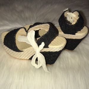 3 inch Black and Tan wedges